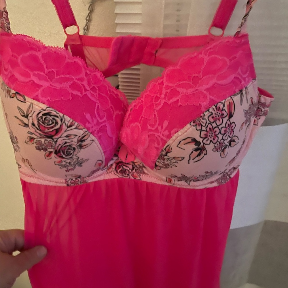 Négligée size 34 bust fits size small or medium hot pink
